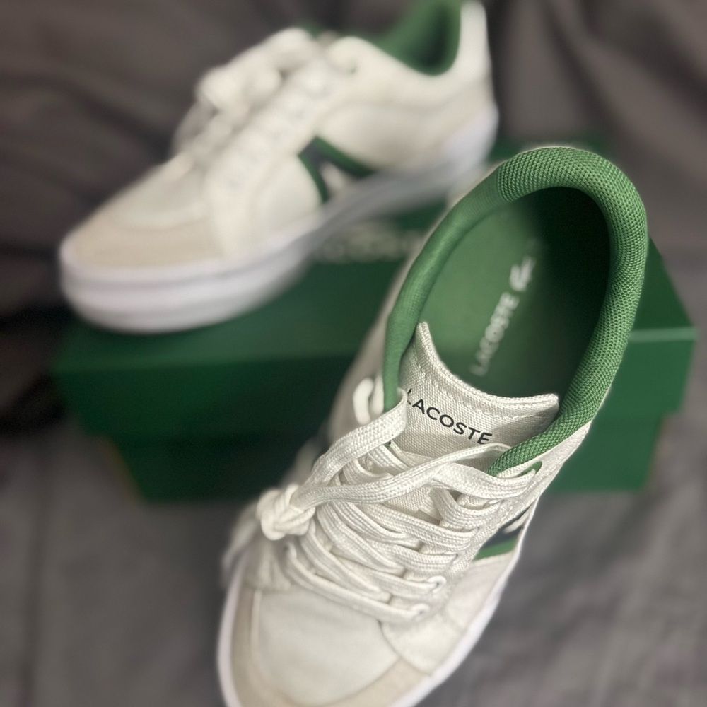 Hardly worn Lacoste Sneakers - Picture 7 of 9